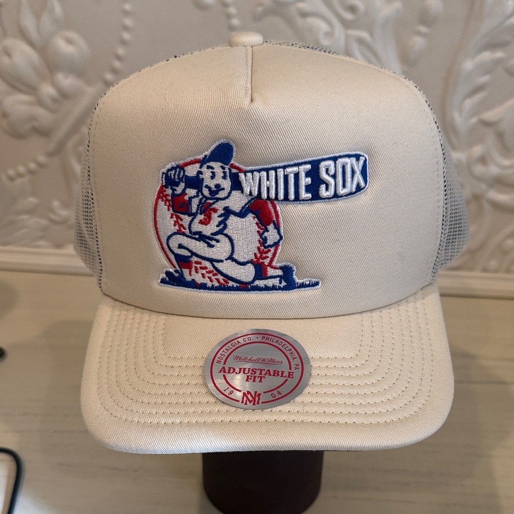 Mitchell & Ness White Sox Cream Trucker Hat Cooperstown Addition